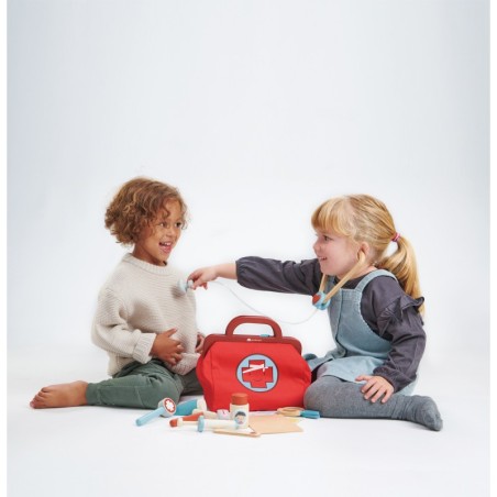 Arstikott aksessuaaridega