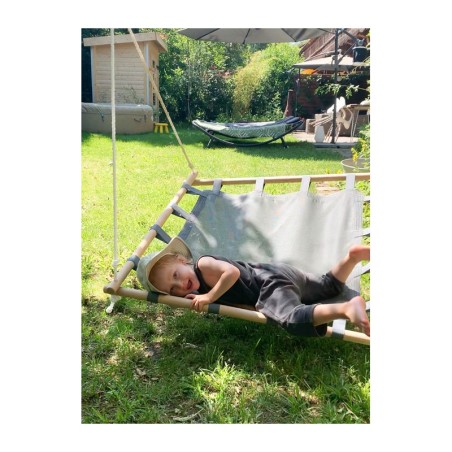 Pesakiik puidust raamiga