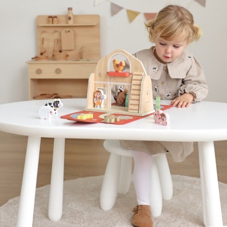 Puidust kokkupandav talu kohvris loomadega