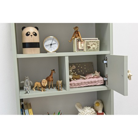 Lastetoa seinariiul roheline