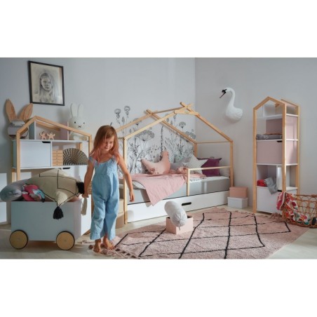 Riiul lastetuppa roosa