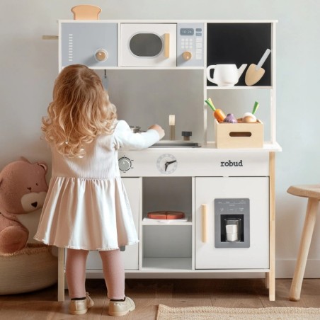 Puidust laste mänguköök