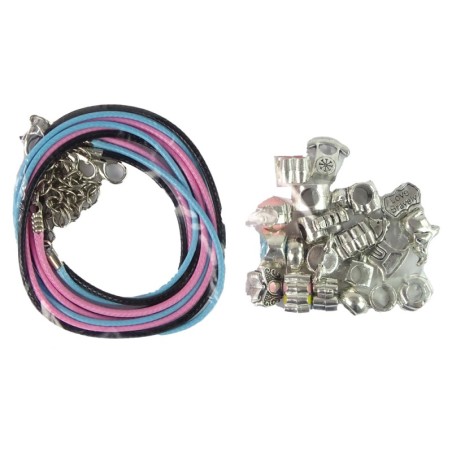 Käevõrude, kettide ja helmeste komplekt