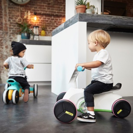 Berg Colorful Rider GO Twirl Multicolor mänguga lastele vanuses 10m+