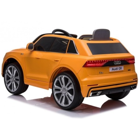 Elektriauto Audi Q8 kollane