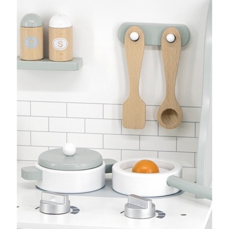 Puidust köök tarvikutega