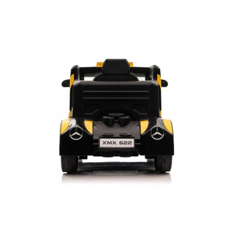 Elektriauto Mercedes kollane