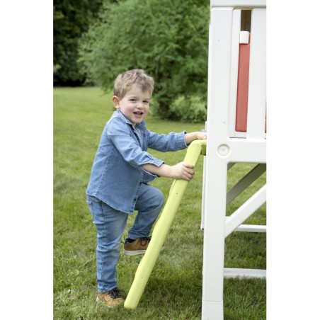 Smoby tõstetud mängumaja liumäega