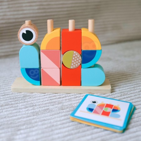 Loov puidust 3D-ruumilised klotsid krabi