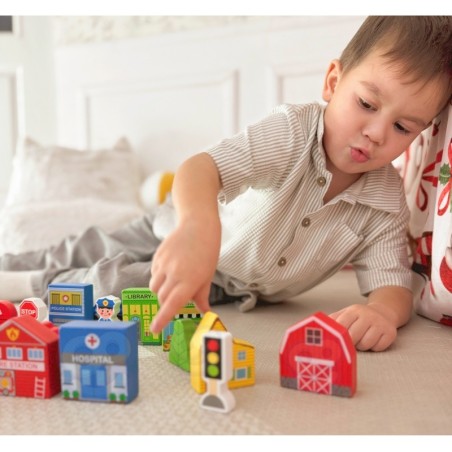 Puidust hoonete ja figuuride komplekt Linn