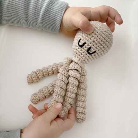 Käsitöö kõristi kaheksajalg, kreem