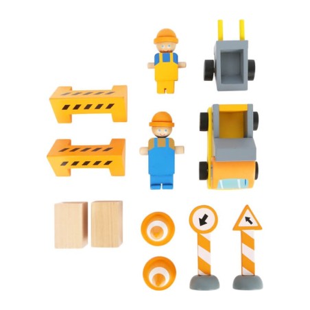 Puidust kraana koos ehitusplatsi tarvikutega