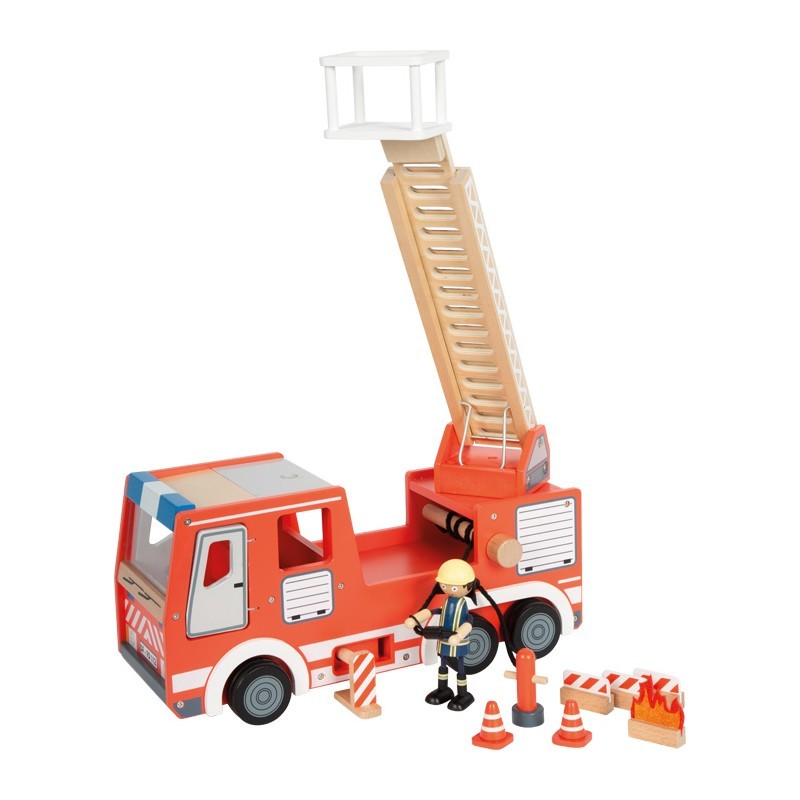 Puidust tuletõrjeauto lisadega