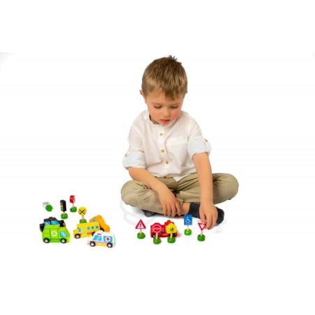 Puidust sõidukite ja liiklusmärkide komplekt