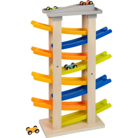 XL võidusõidurada koos parkimistekiga