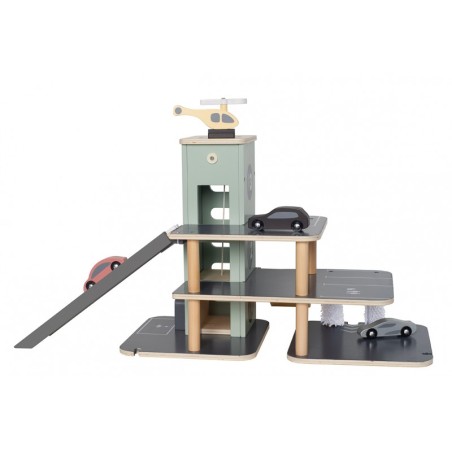 Puidust parkimismaja, pesula ja liftiga