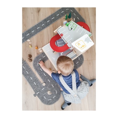 Premium puidust parkimismaja