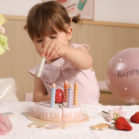 Puidust sünnipäevatort viilutamiseks