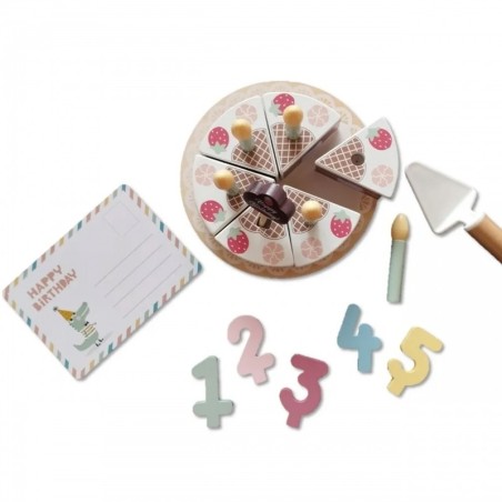 Puidust sünnipäevatort küünaldega