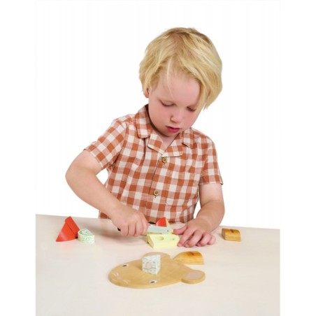 Puidust Lõigatavad juustud lõikelauaga