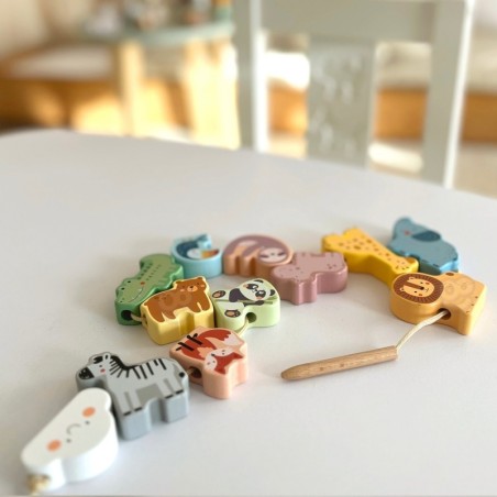 Puidust nöörimismäng klotsid põimimiseks ZOO Montessori 13 tk.