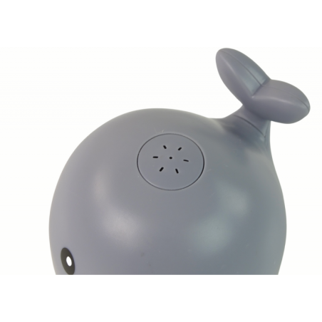 Vannimänguasi vett purskav vaal, hall