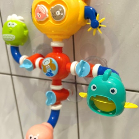 Vannimänguasi vee süsteemi robot